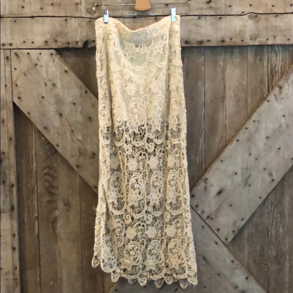 Long Lace skirt
